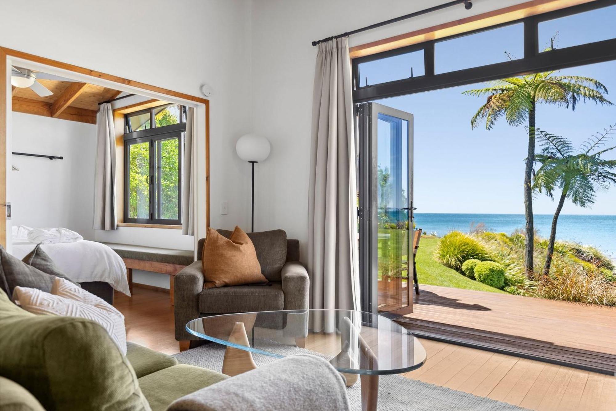 Adrift In Golden Bay- Absolute Beachfront Villas (Adults Only) Collingwood Buitenkant foto