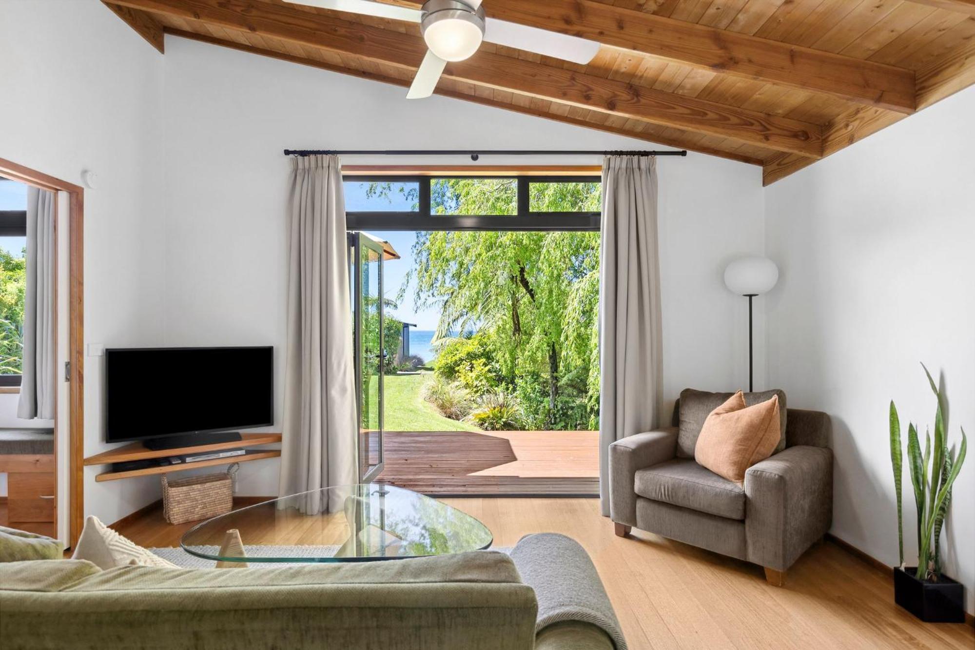Adrift In Golden Bay- Absolute Beachfront Villas (Adults Only) Collingwood Buitenkant foto