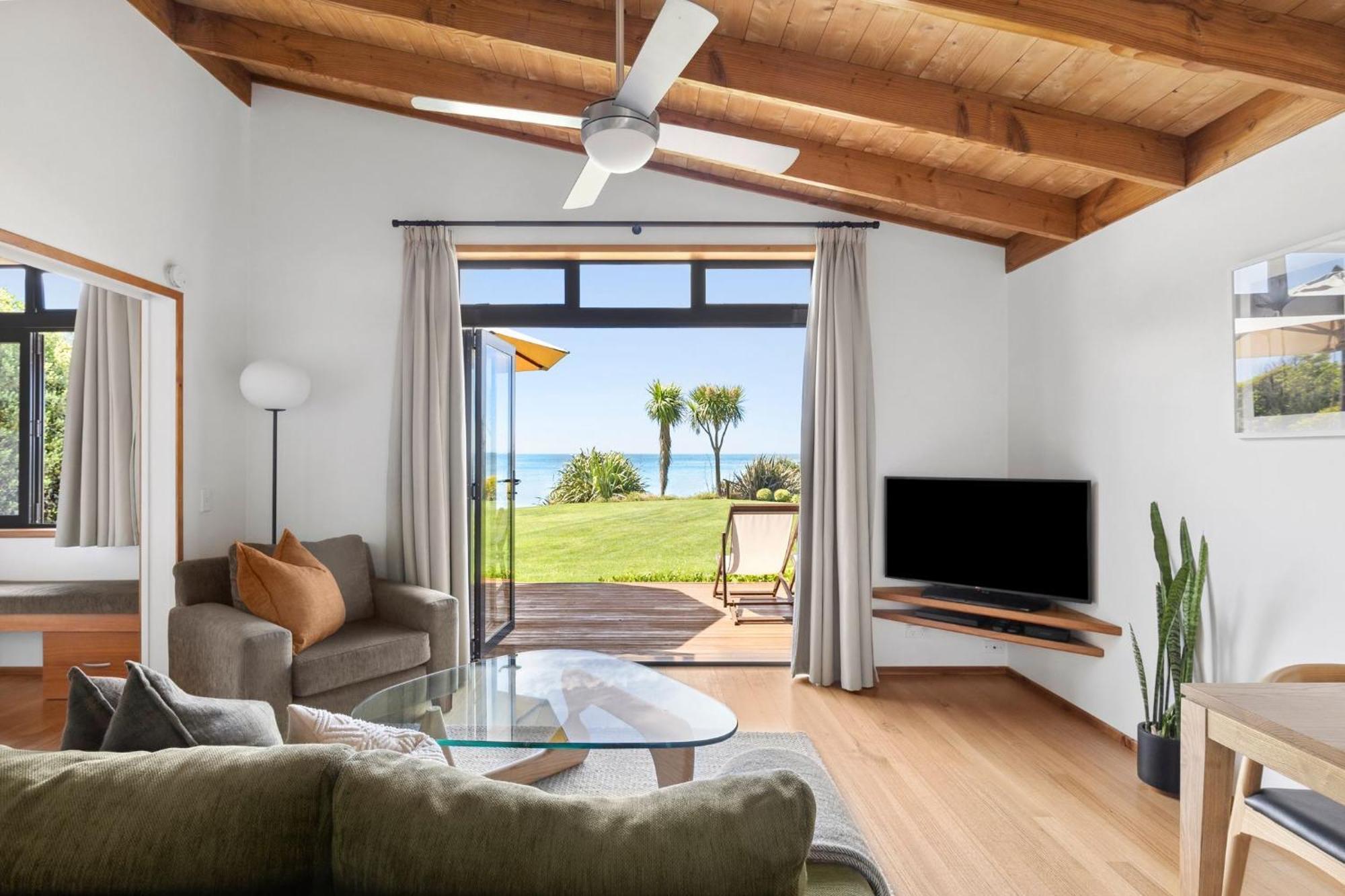 Adrift In Golden Bay- Absolute Beachfront Villas (Adults Only) Collingwood Buitenkant foto