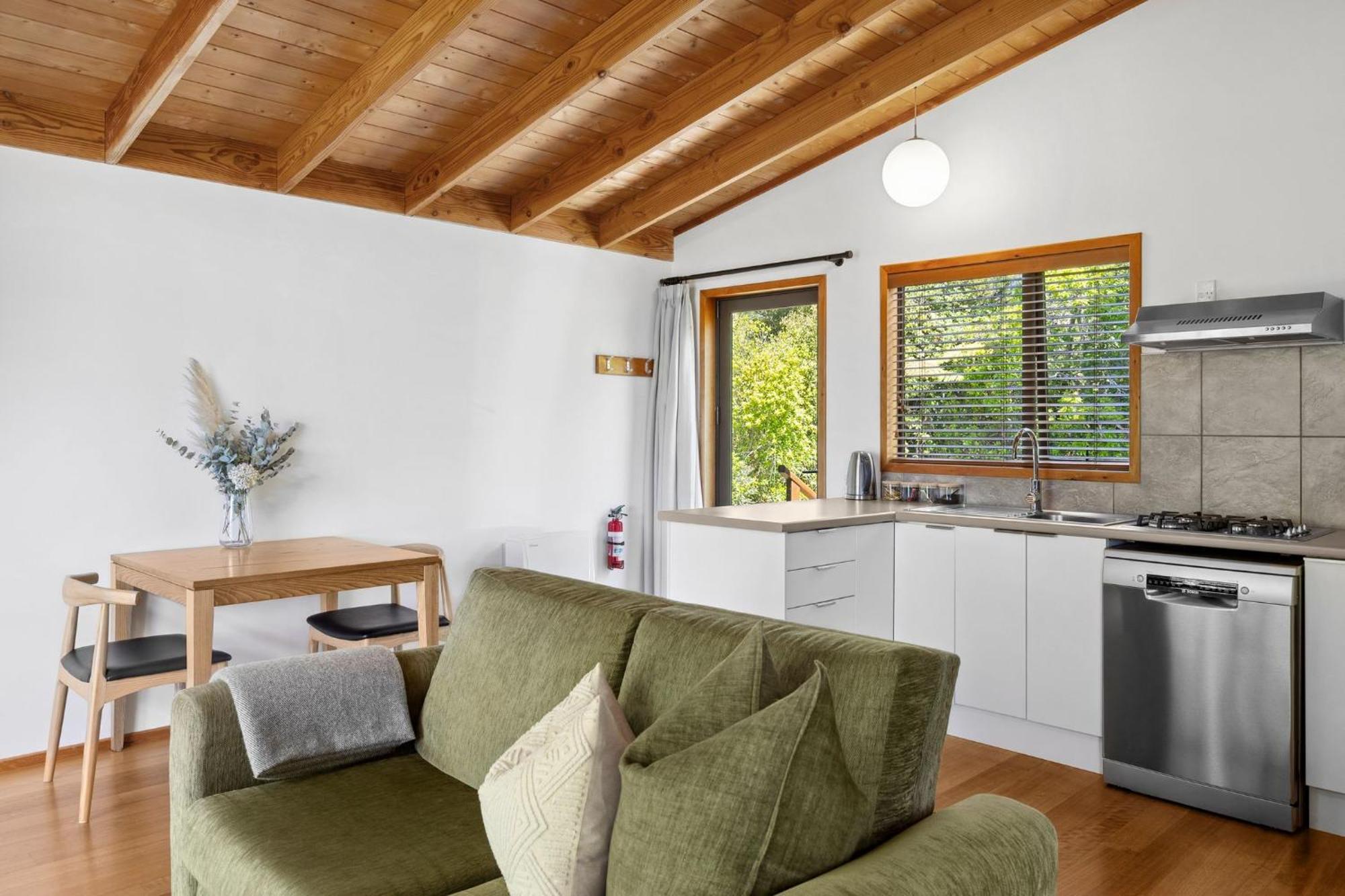 Adrift In Golden Bay- Absolute Beachfront Villas (Adults Only) Collingwood Buitenkant foto
